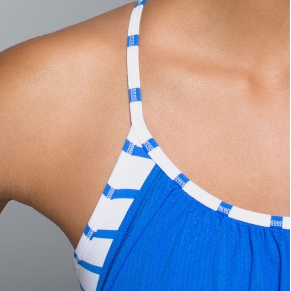 Lululemon No Limits Tank in Pipe Dream Blue in size 4 - Picture 4 of 10